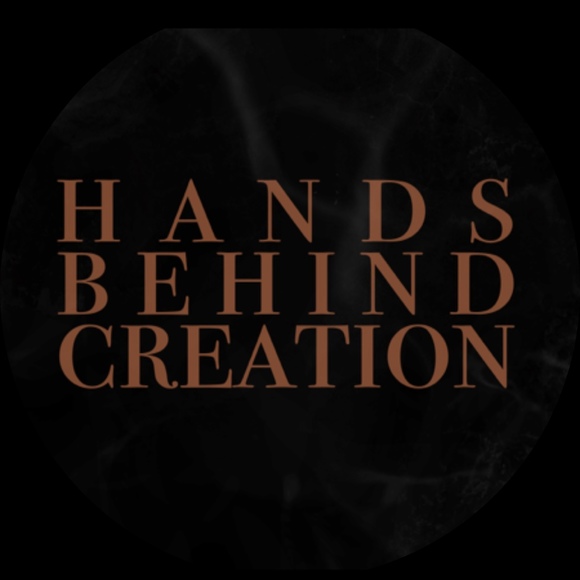 handsbehindc